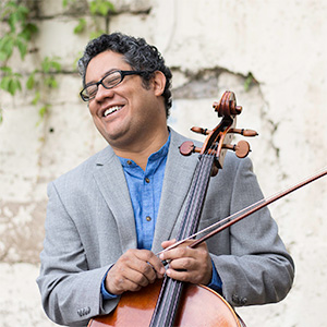 Horacio-Contreras-Square-2
